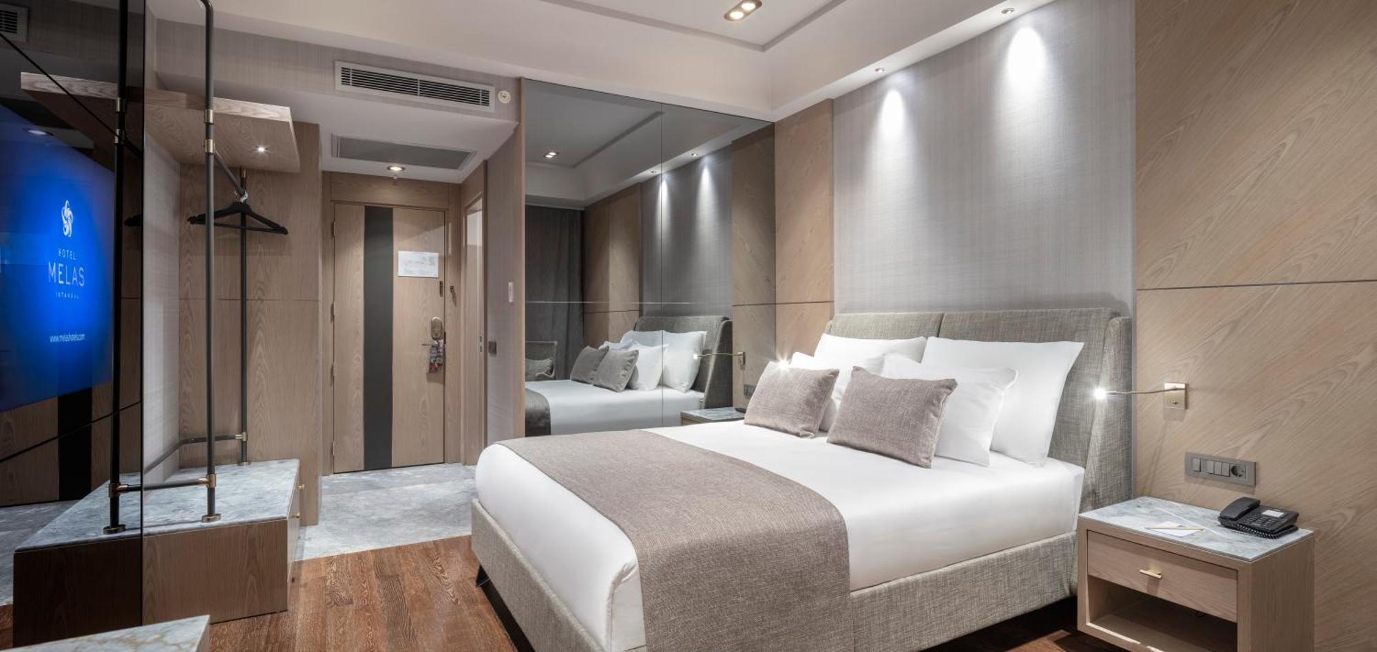 Deluxe Queen Room,1285626529:JPEG